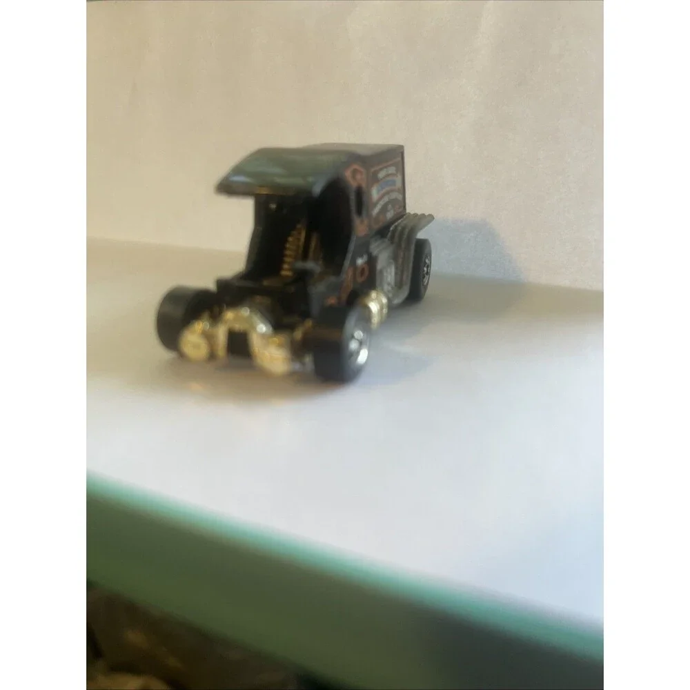 Vin. Hot Wheels Black Wall  T-Totaller 1976 Black Made In Hong Kong